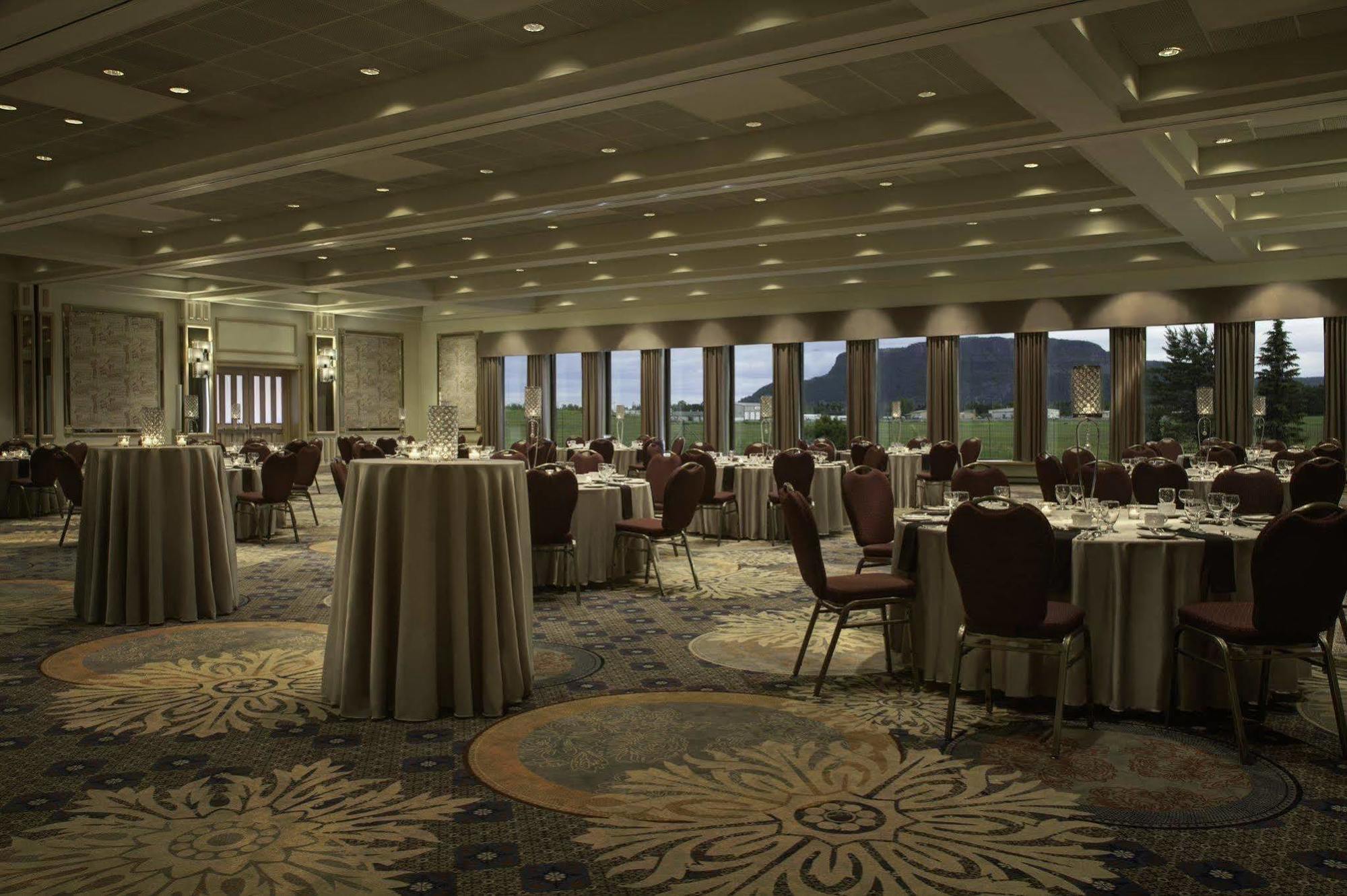 Valhalla Hotel & Conference Centre Thunder Bay Exteriör bild
